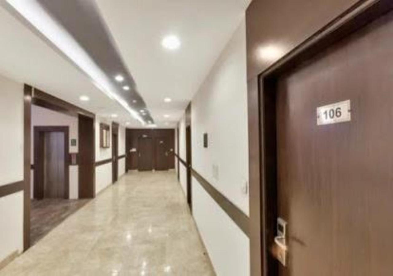 Hotel Loto - Sector 66 Νόιντα Εξωτερικό φωτογραφία